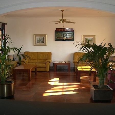 Отель Bahia Park Cala En Porter  Экстерьер фото