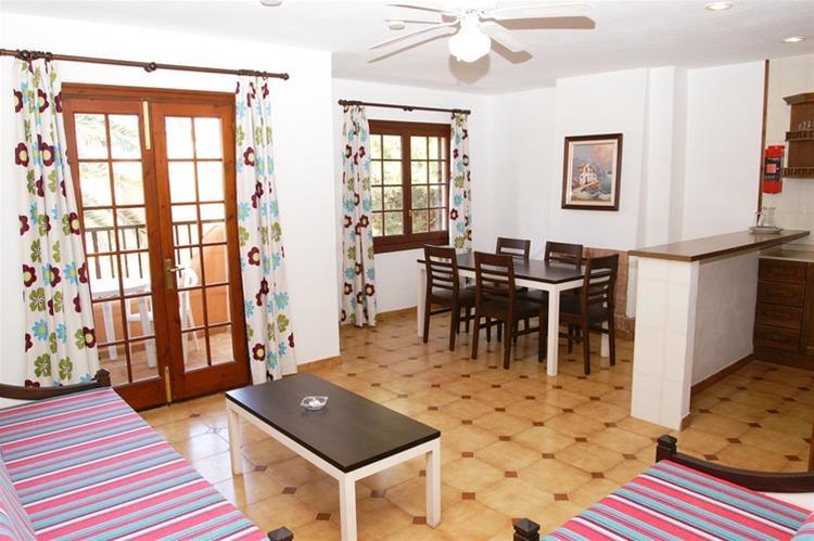 Отель Bahia Park Cala En Porter  Экстерьер фото