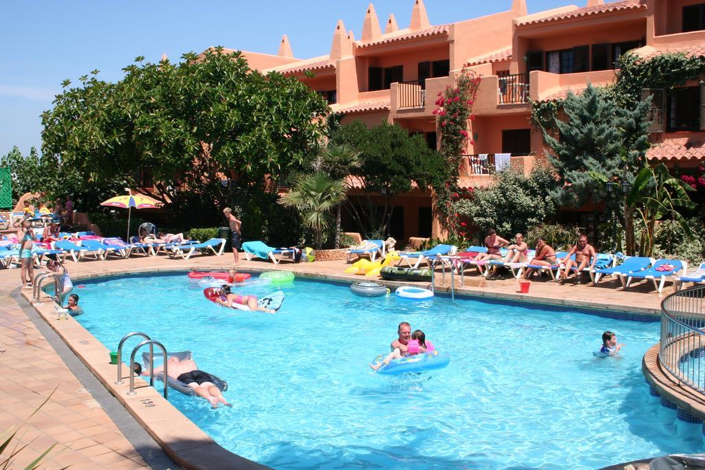 Отель Bahia Park Cala En Porter  Экстерьер фото